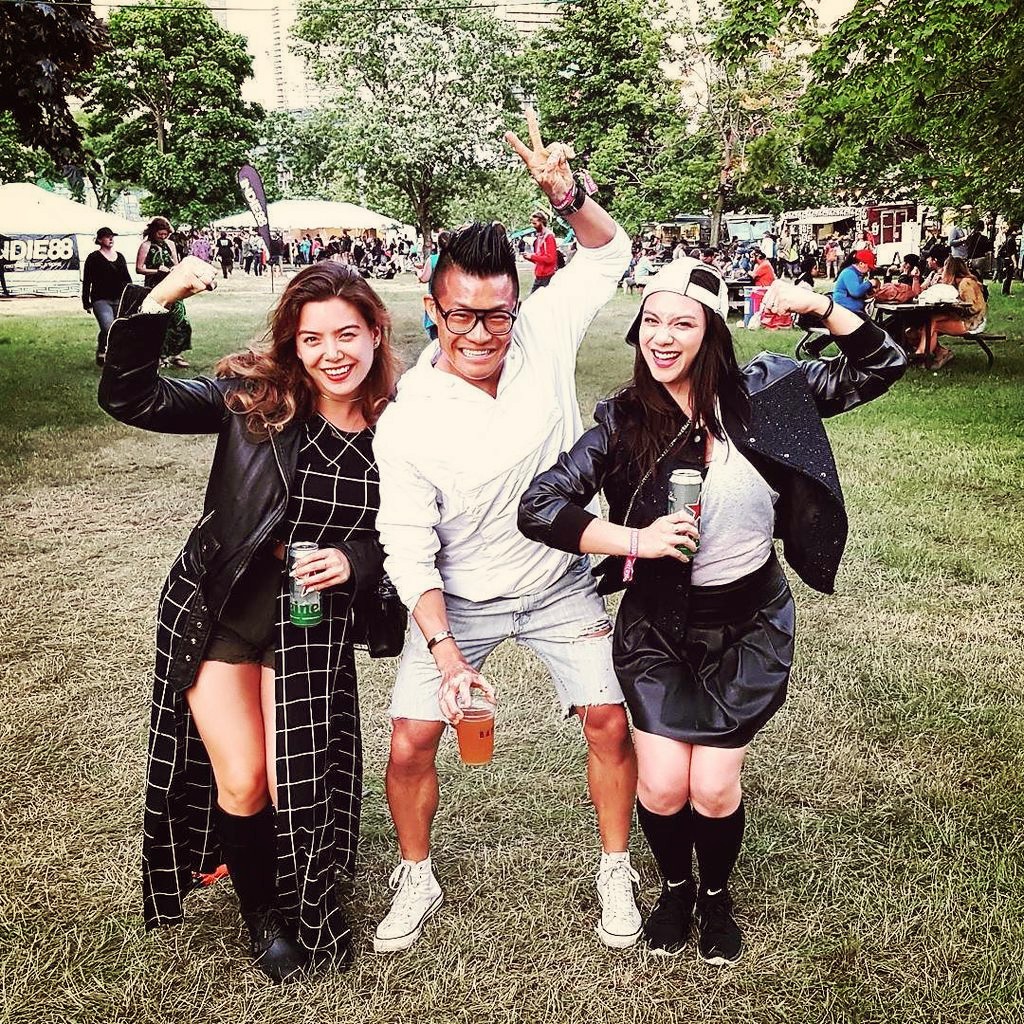 CkOu1BPWsAAjJHg edit.jpg